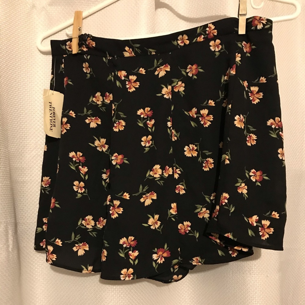 Floral Short Skirt